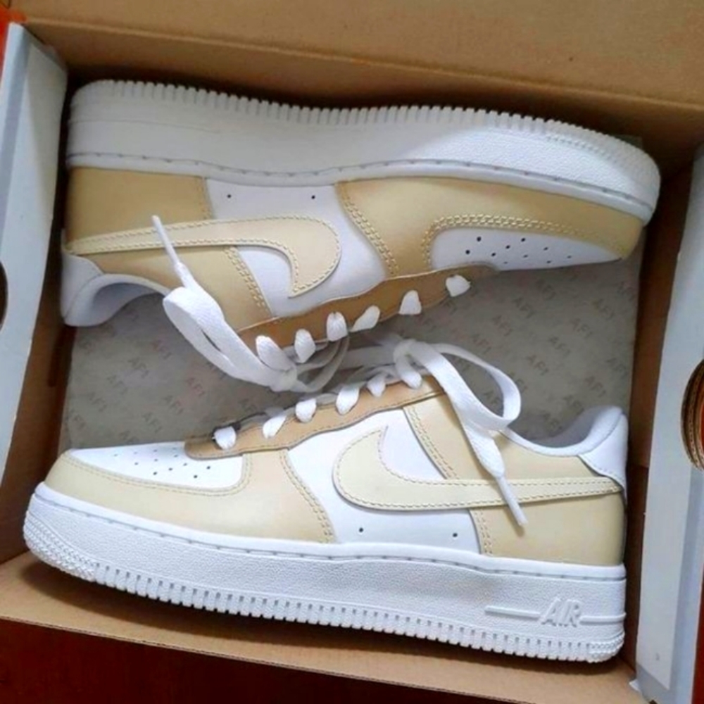 Well I am selling this new shoes they are new btw